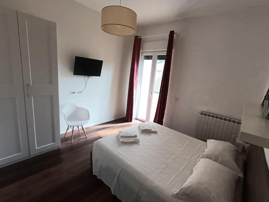 Isola 2 Bedrooms Apartment Florence